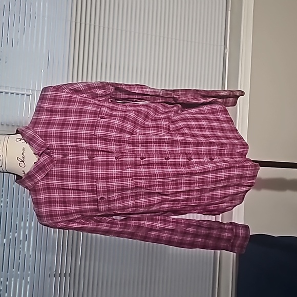 St. John's Bay Plaid Long Sleeve Button Up Magenta Top XL - Picture 2 of 7